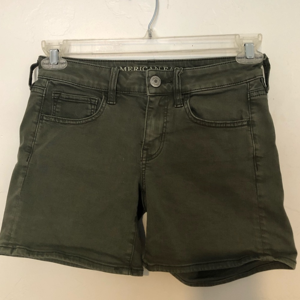 American Eagle Olive Green Shorts Size 4